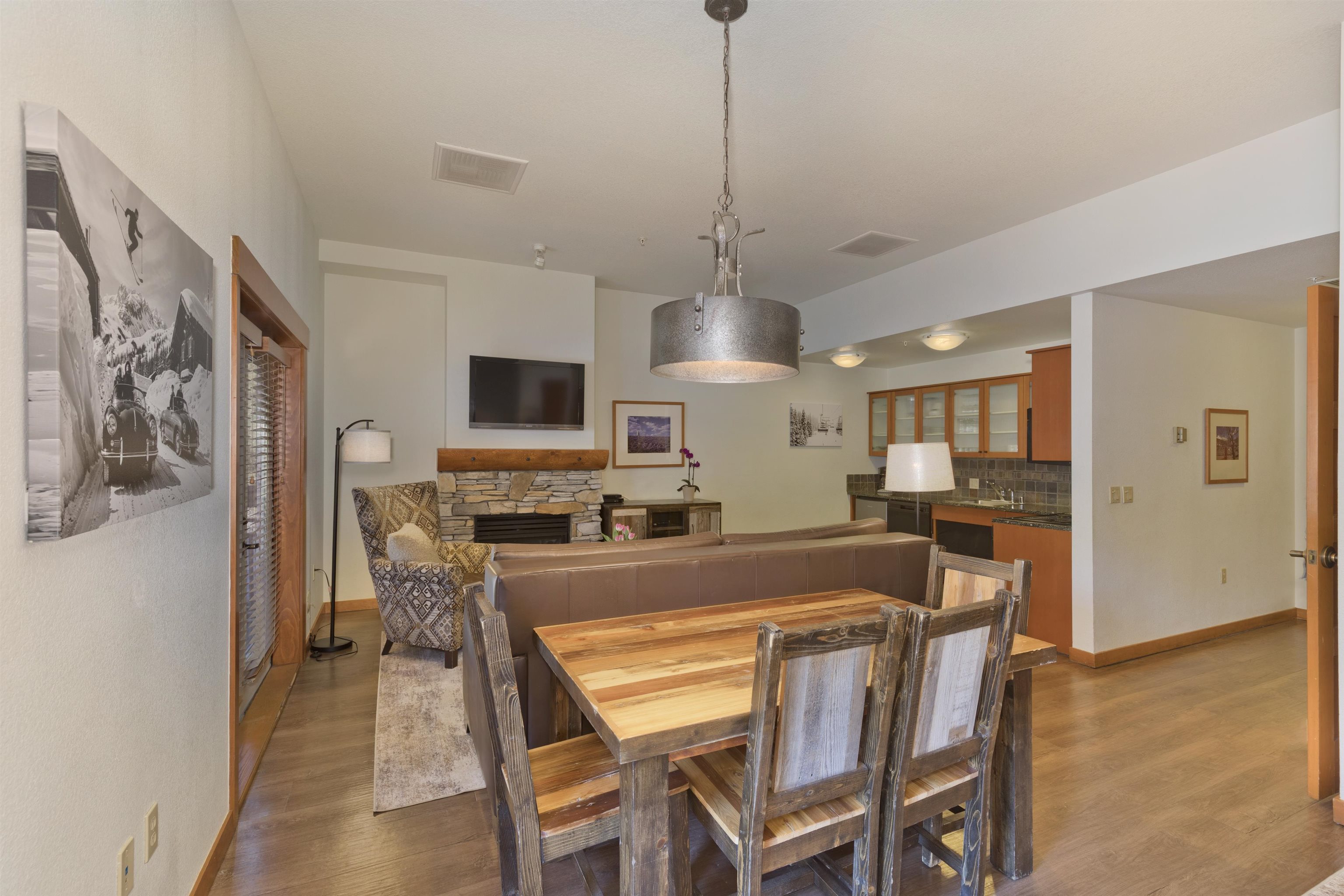 6201 Minaret Road, Unit 2101 Mammoth Lakes, CA 93546 - Photo 7 of 26