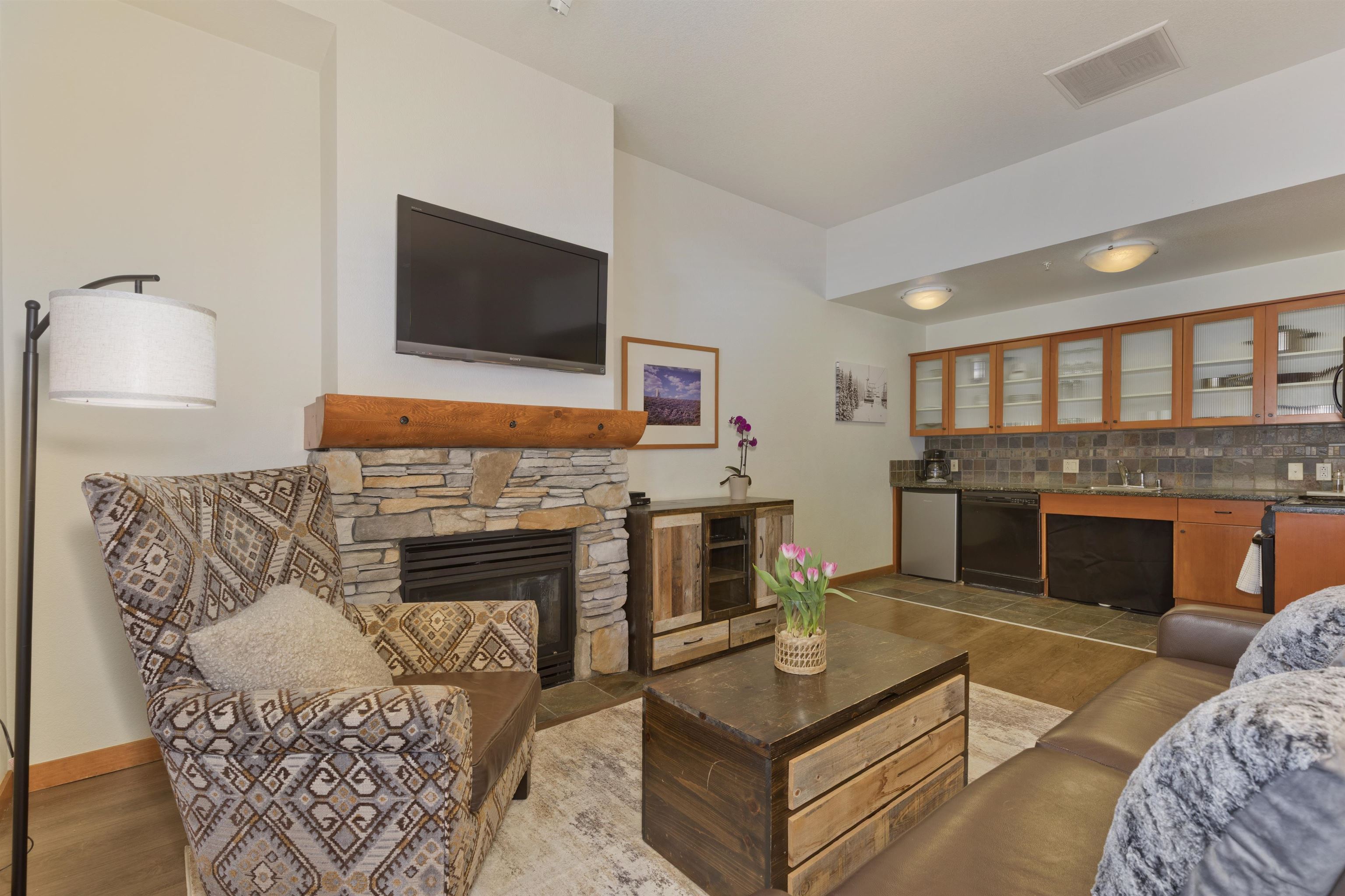 6201 Minaret Road, Unit 2101 Mammoth Lakes, CA 93546 - Photo 9 of 26