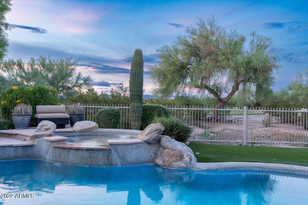 5222 East Hashknife Road Phoenix, AZ 85054 - Photo 43 of 58 Sunset mountain views, private luxury!