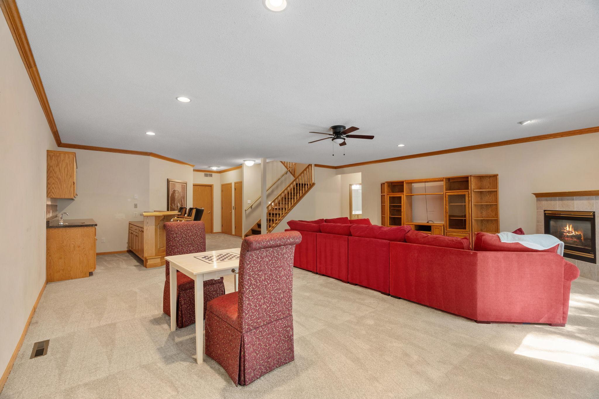 8975 Hunters Way Apple Valley, MN 55124 - Photo 20 of 27 Gallery Image 20