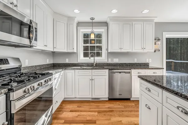 $950,000 | 120 Dover Road, Durham, NH 03824