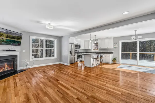 $950,000 | 120 Dover Road, Durham, NH 03824