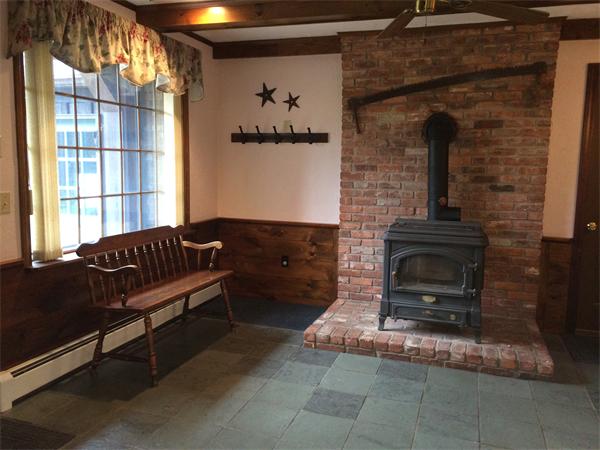 47 Hunt Road West Brookfield, MA 01585 - Photo 8 of 30 Gallery Image 8