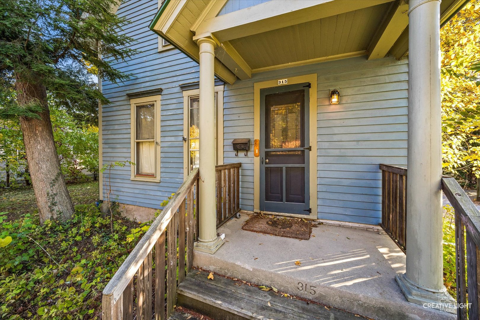 315 Congdon Avenue Elgin, IL 60120 - Photo 2 of 17 a view of house with backyard