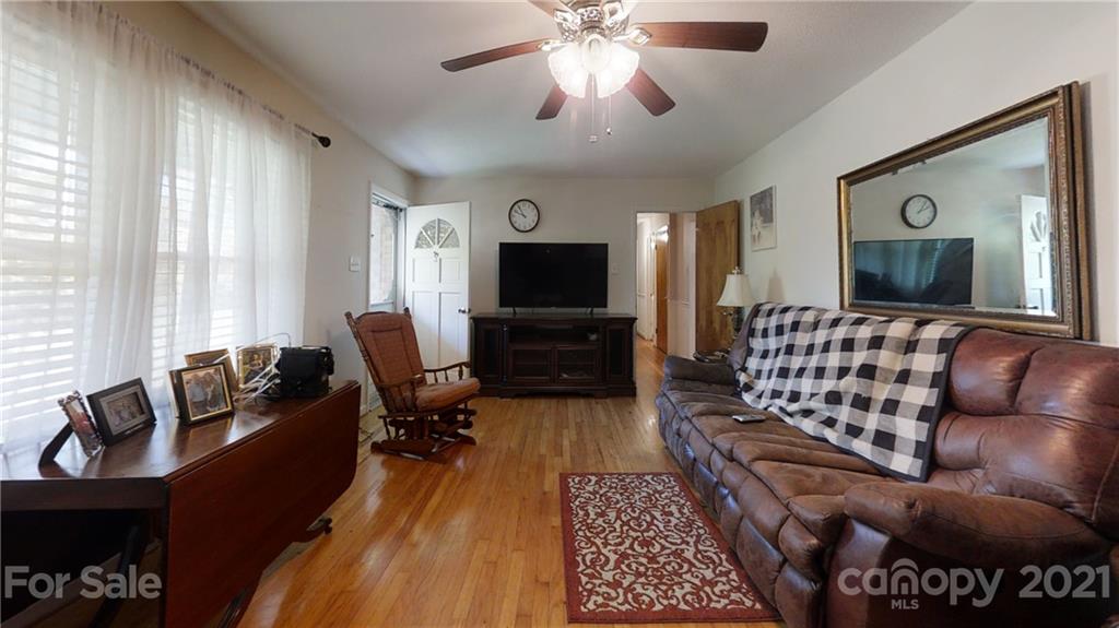 2836 Emmanuel Church Road Conover, NC 28613 - Photo 13 of 21 Gallery Image 13