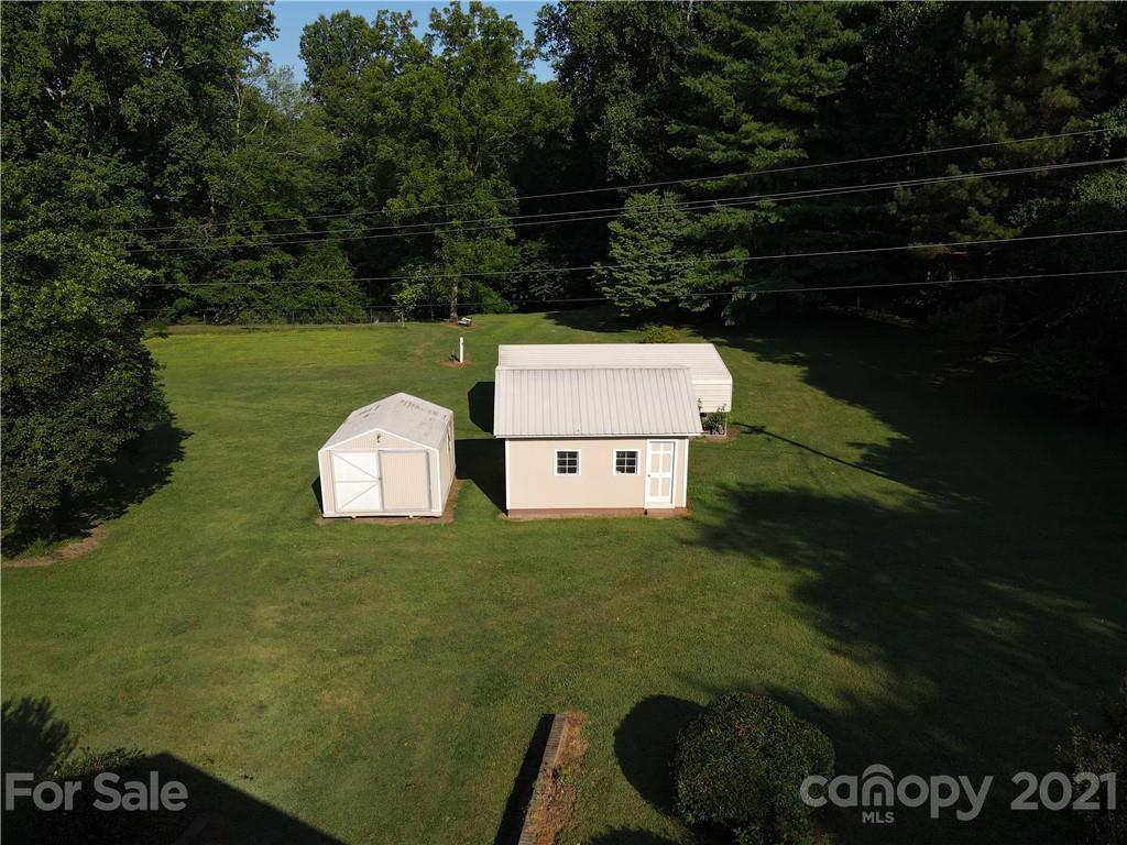 2836 Emmanuel Church Road Conover, NC 28613 - Photo 4 of 21 Gallery Image 4