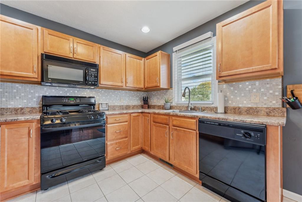 6928 Spring Valley Lane Export, PA 15632 - Photo 4 of 22 Gallery Image 4