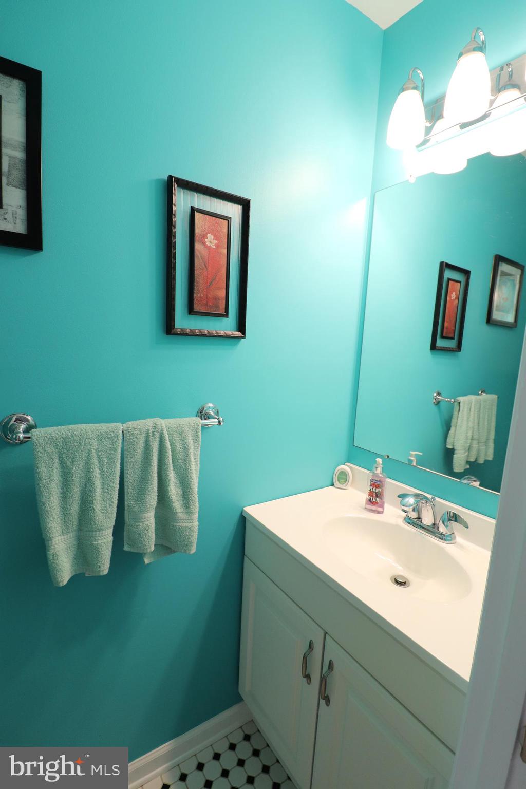 9206 Old Newtown Road Philadelphia, PA 19115 - Photo 30 of 66 Gallery Image 30