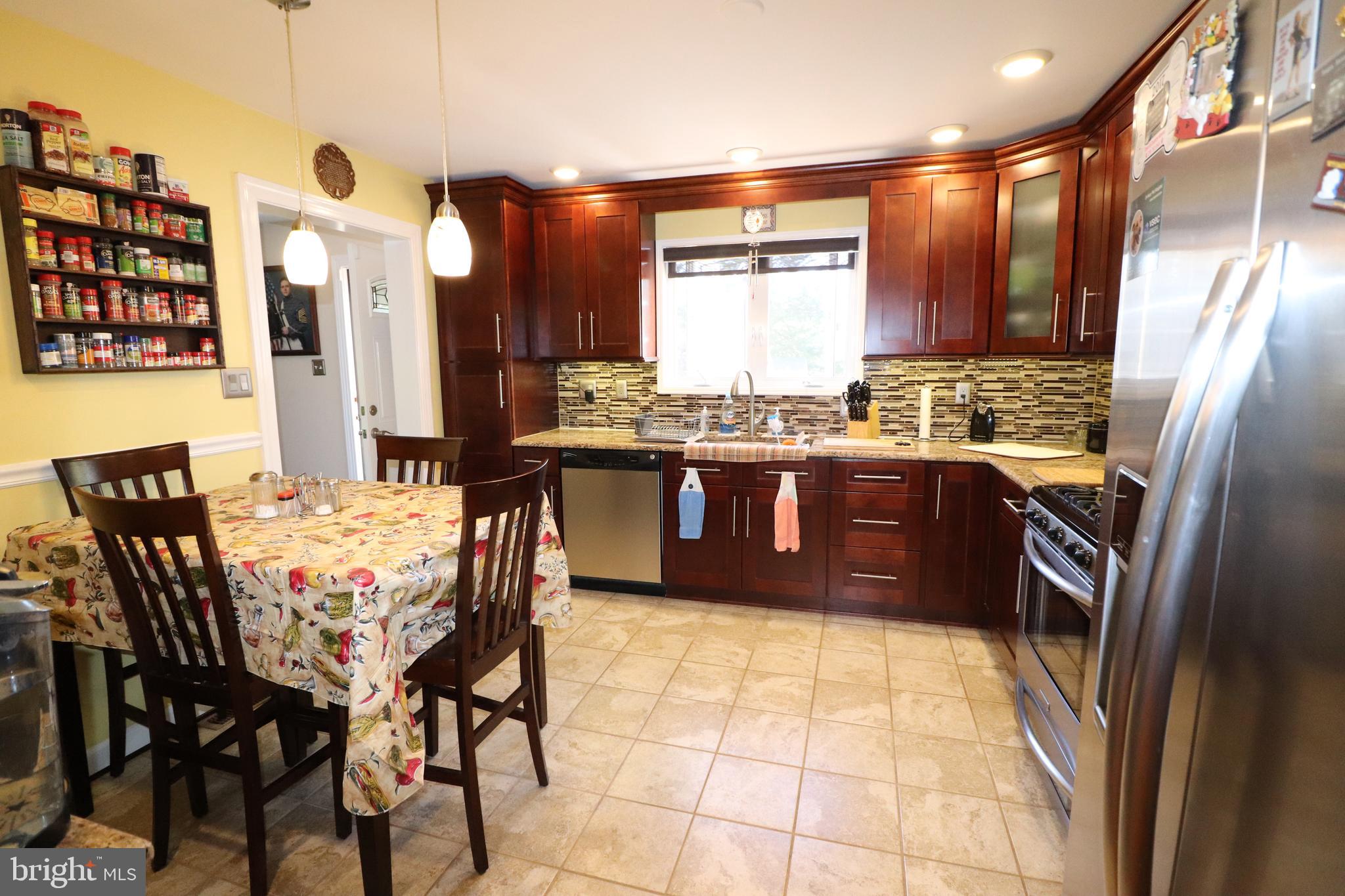 9206 Old Newtown Road Philadelphia, PA 19115 - Photo 8 of 66 Gallery Image 8