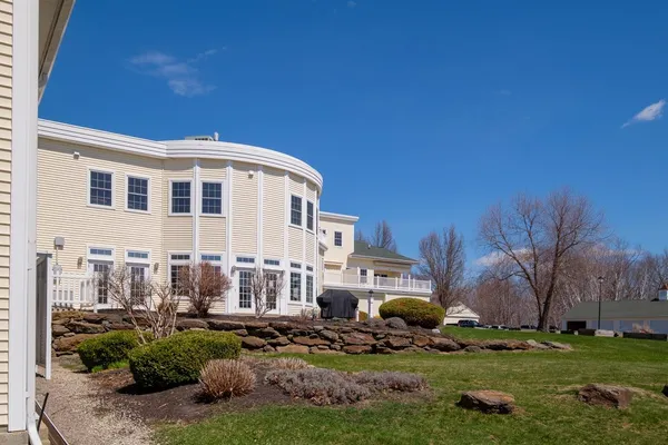 $279,900 | 118 Secretariat Way, Unit 204, Rochester, NH 03867