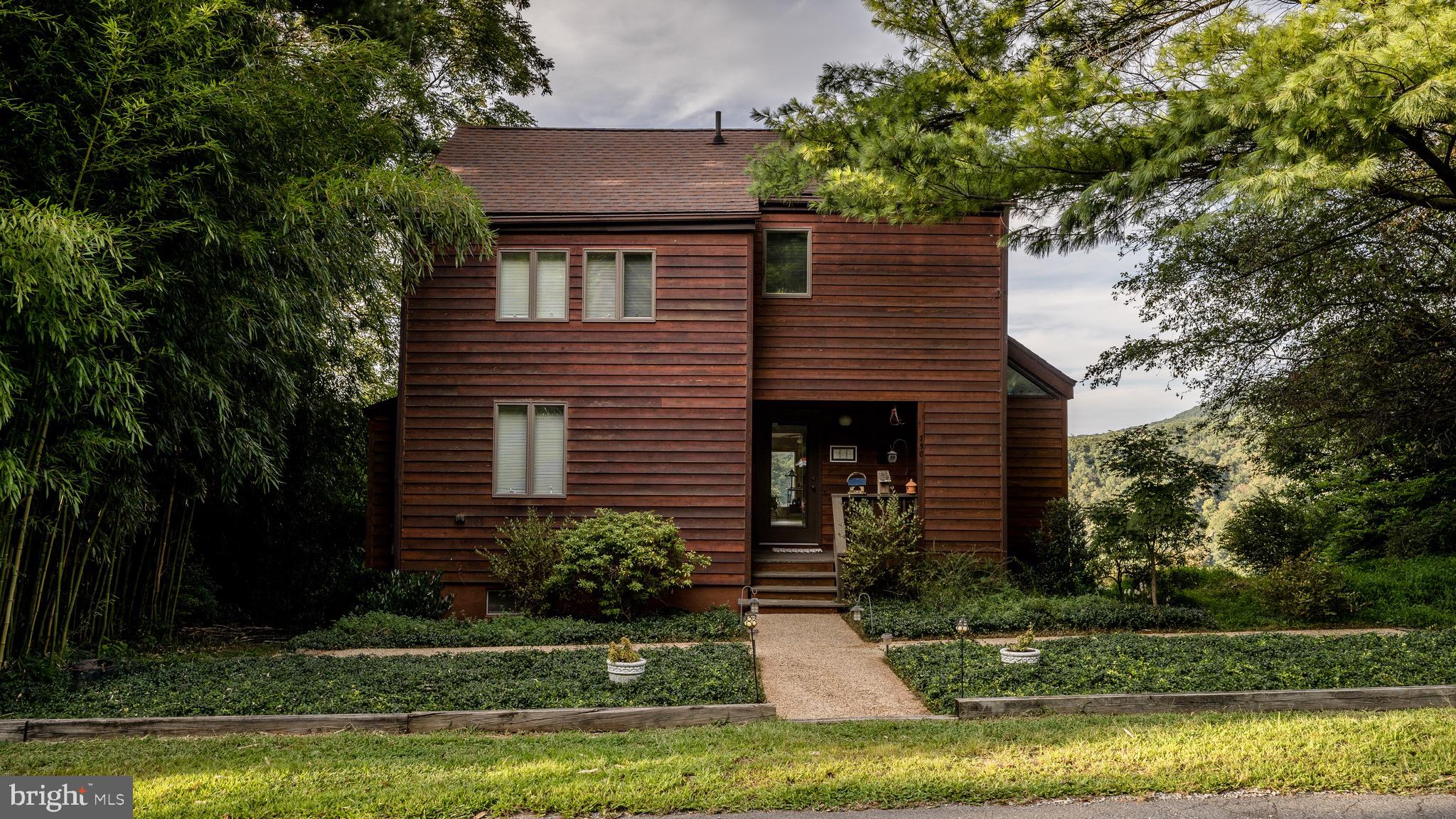 750 East Ridge Street Harpers Ferry, WV 25425 - Photo 4 of 52