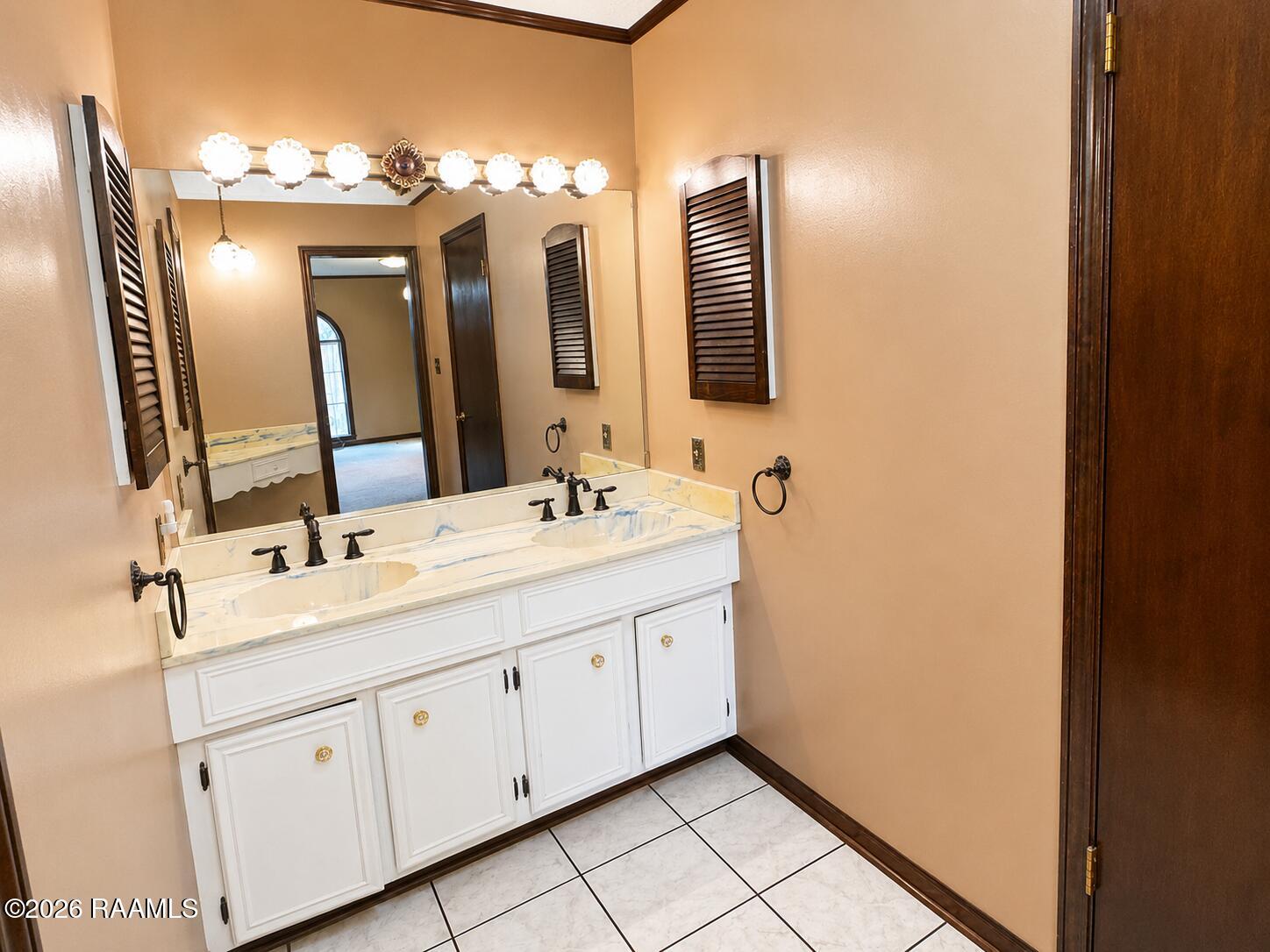 806 Rue Royale New Iberia, LA 70563 - Photo 14 of 20