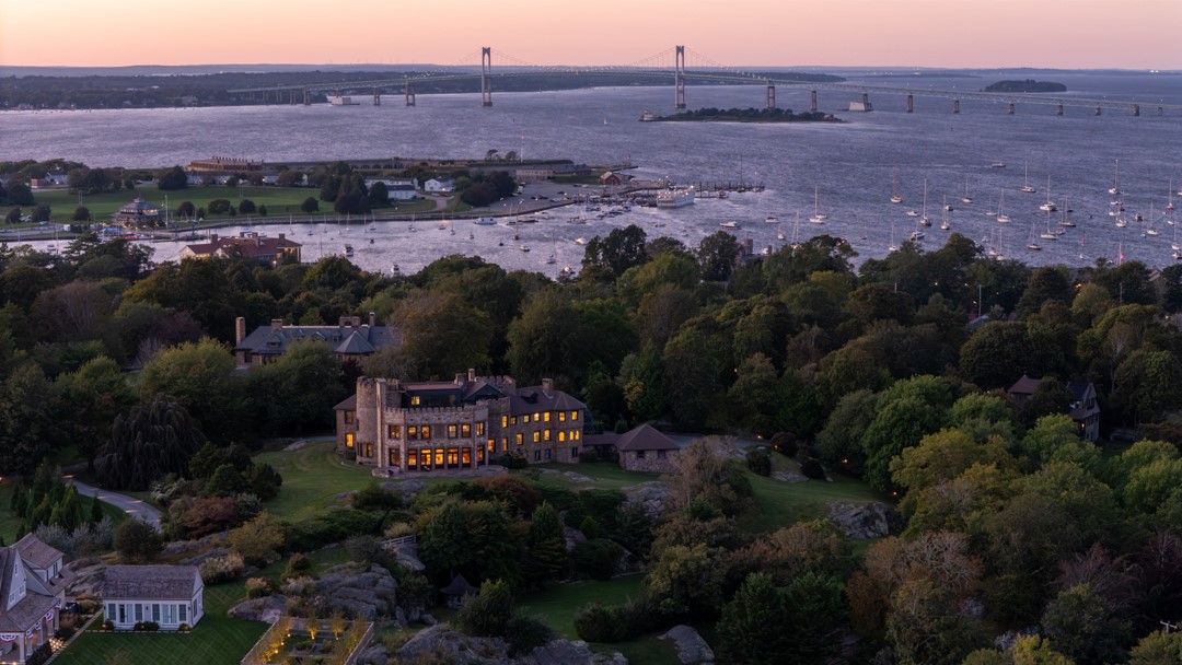 36 Beacon Hill Road Newport, RI 02840 - Photo 2 of 24 Gallery Image 2