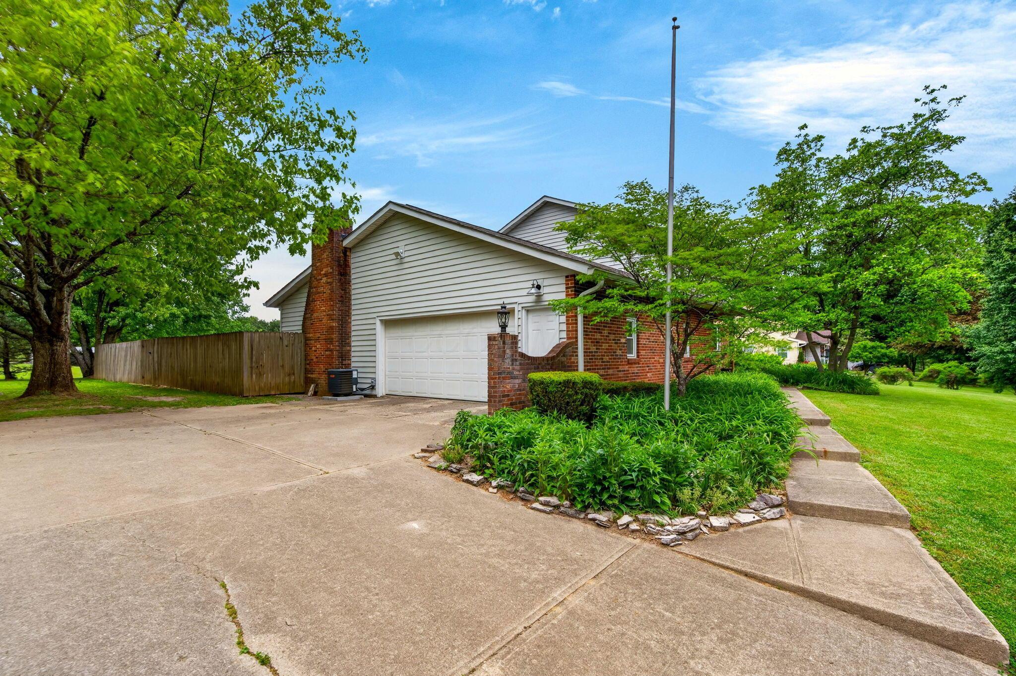 509 Betz Road Northwest Lancaster, OH 43130 - Photo 4 of 53 509 Betz Rd NW 52