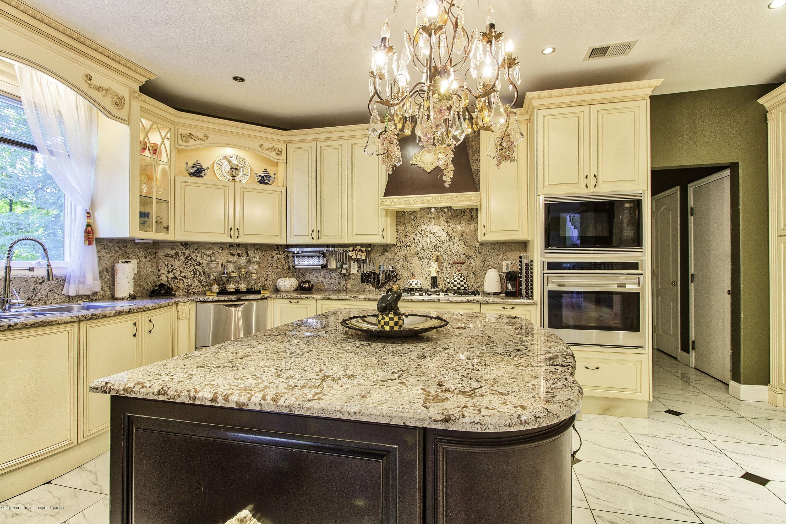 47 Crine Road Morganville, NJ 07751 - Photo 21 of 51 Kitchen 5