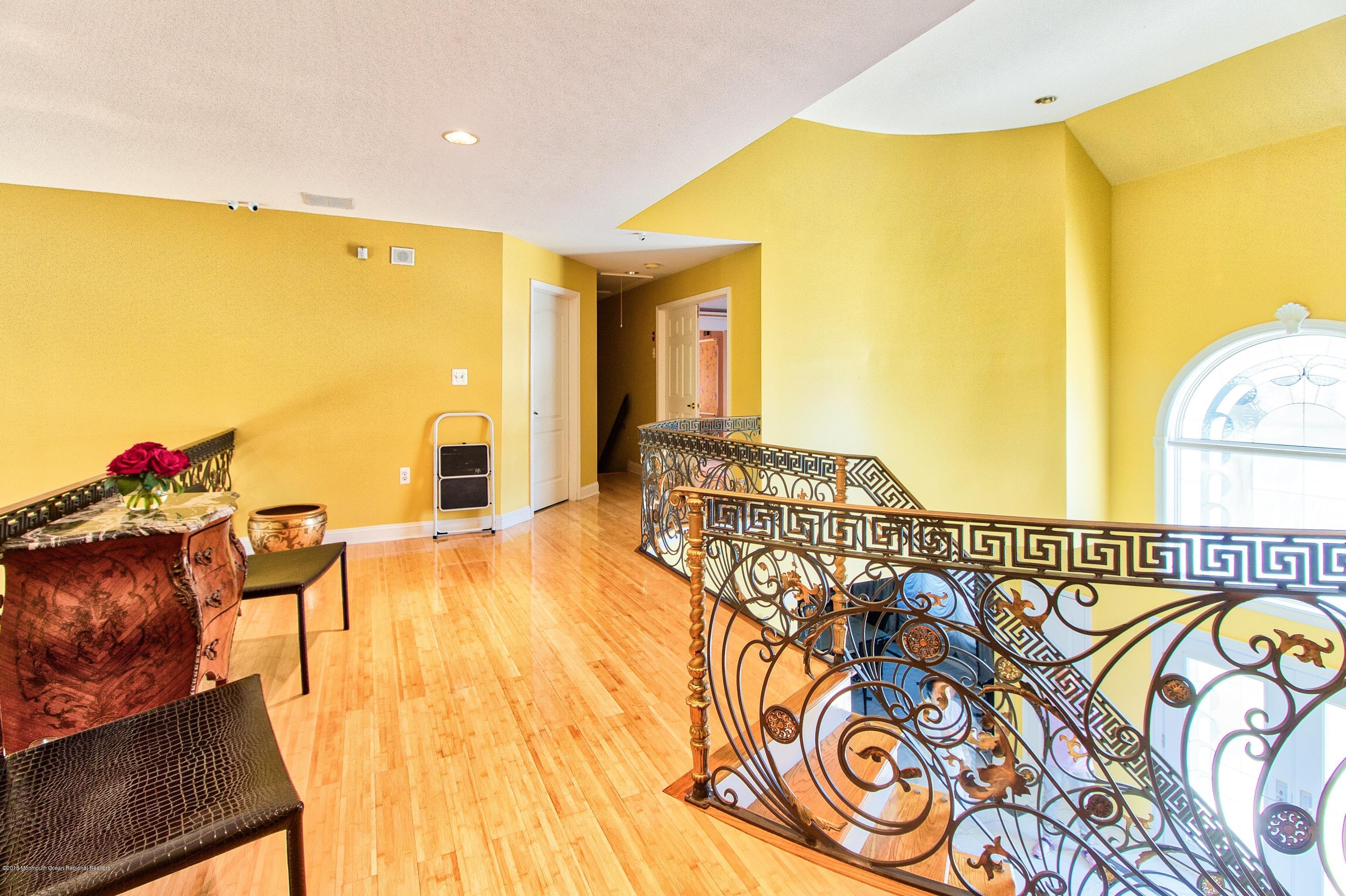 47 Crine Road Morganville, NJ 07751 - Photo 26 of 51 Upstairs Hallway