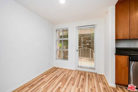 $849,000 | 10629 Woodbridge Street, Unit 102, Toluca Lake, CA 91602