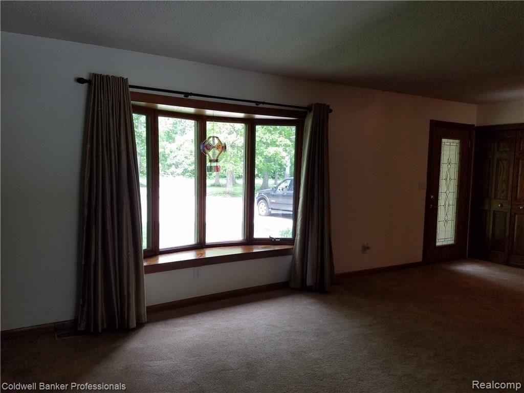 383 Henderson Road Howell, MI 48855 - Photo 29 of 41 2017-06-03 14.08