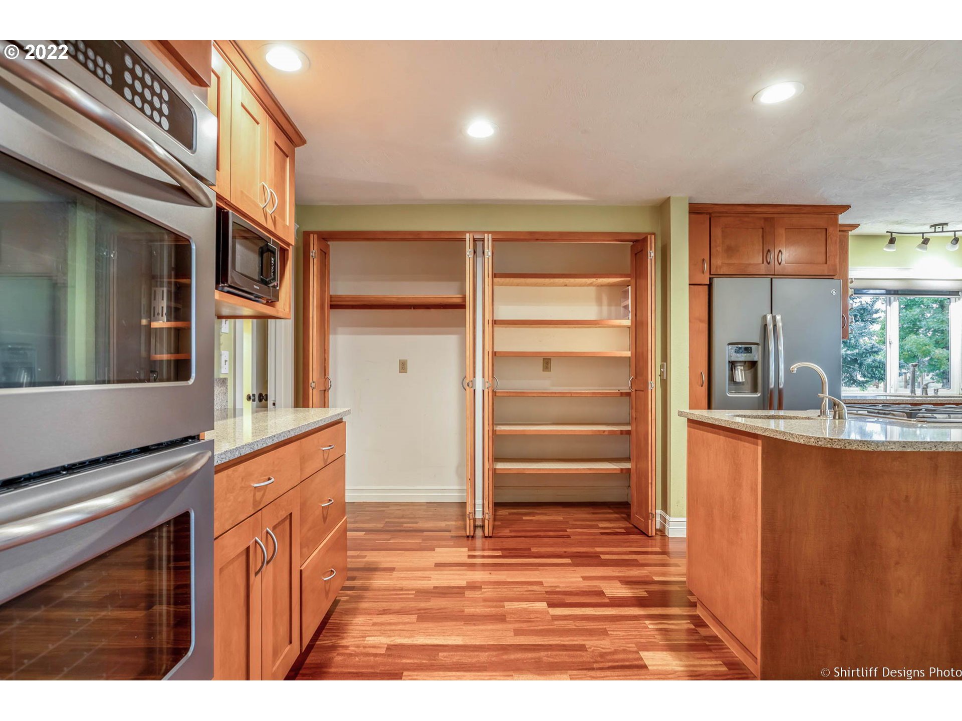 28100 Gimpl Hill Road Eugene, OR 97402 - Photo 11 of 32 Gallery Image 11