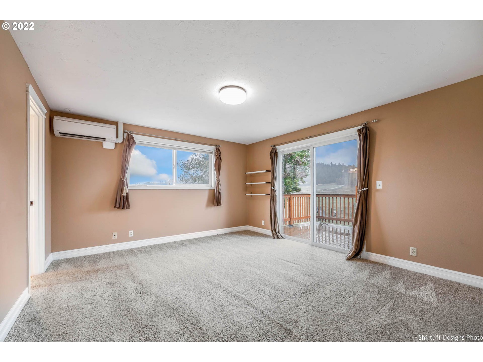 28100 Gimpl Hill Road Eugene, OR 97402 - Photo 12 of 32 Gallery Image 12