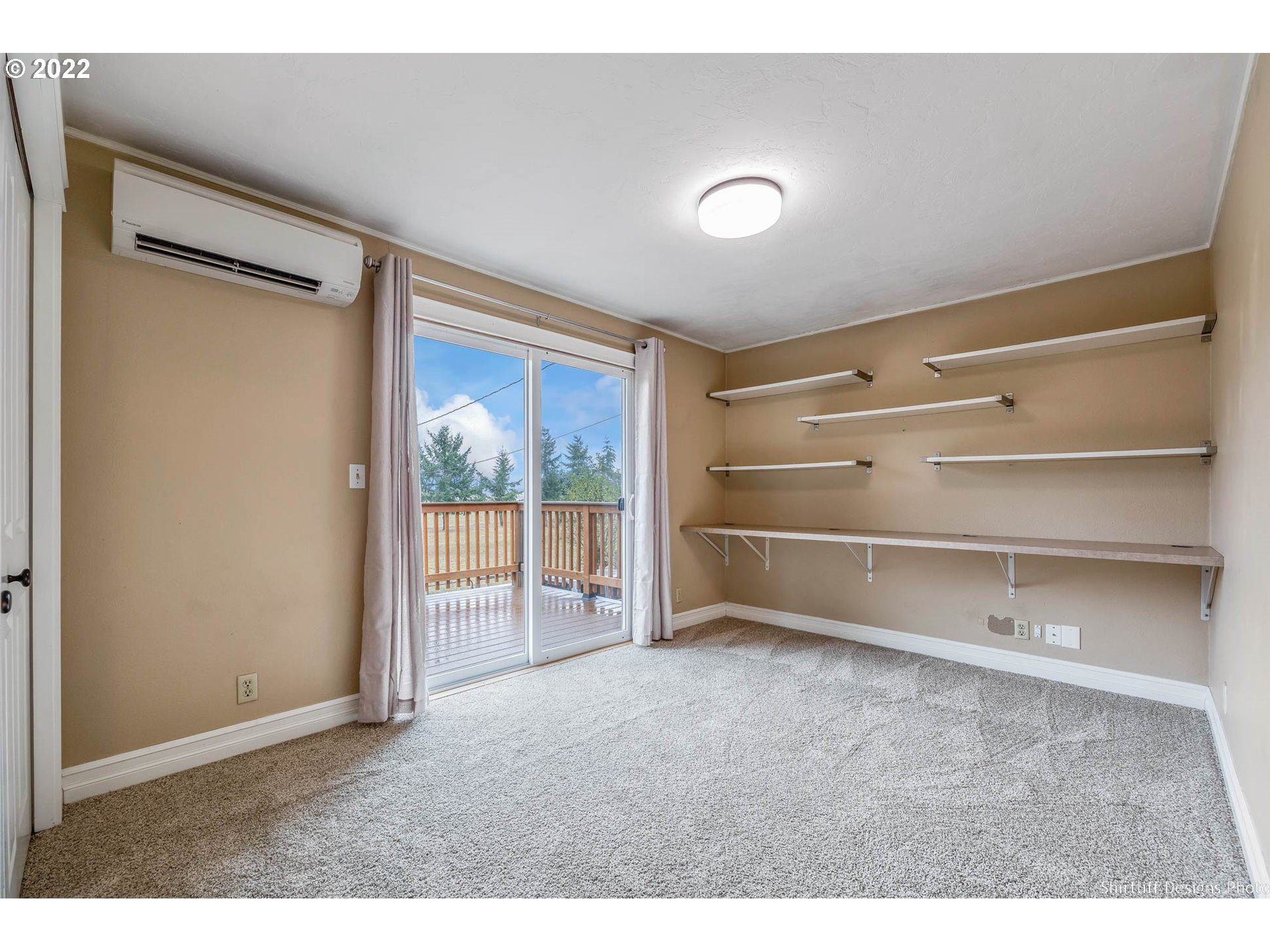 28100 Gimpl Hill Road Eugene, OR 97402 - Photo 15 of 32 Gallery Image 15