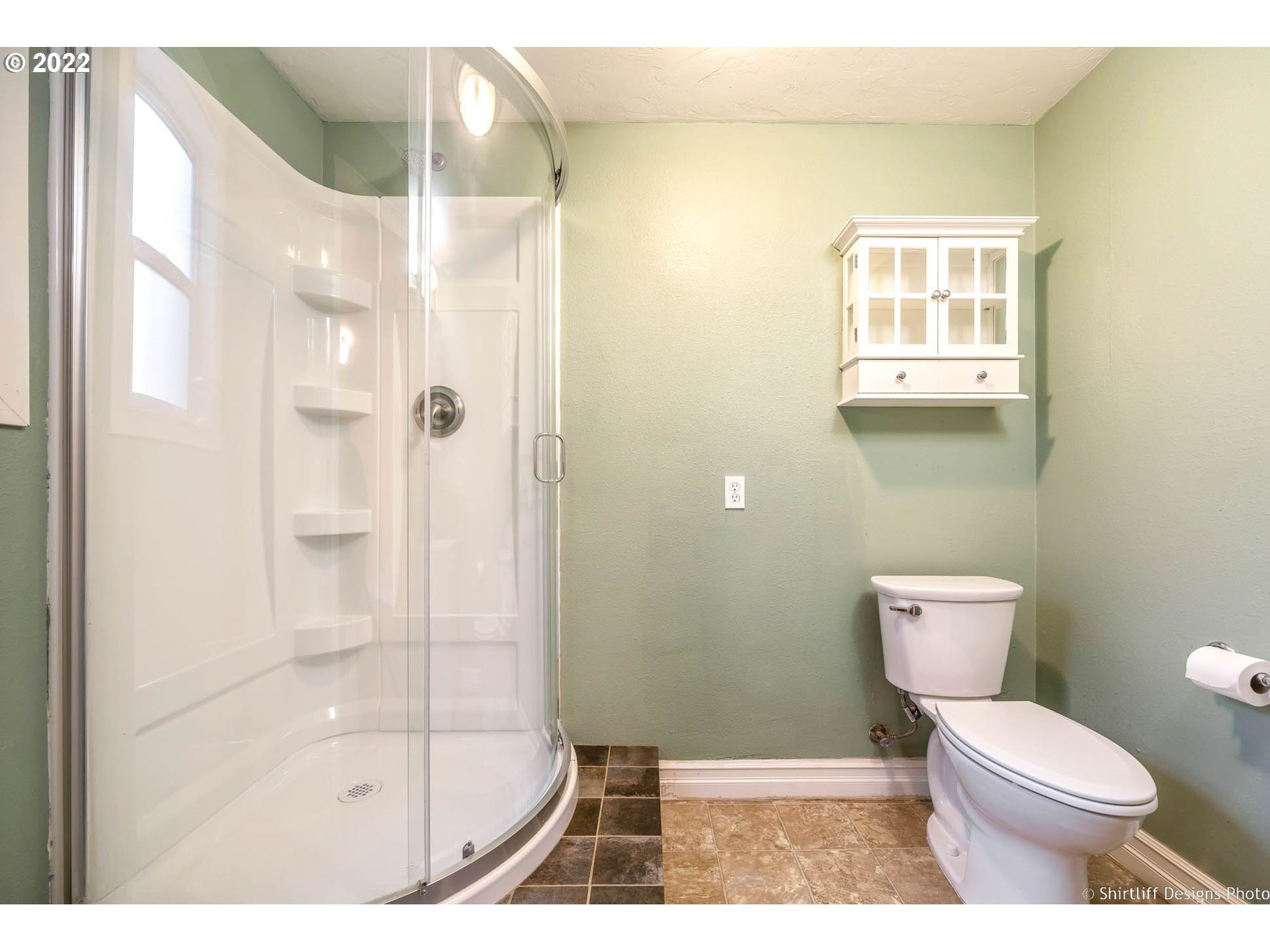 28100 Gimpl Hill Road Eugene, OR 97402 - Photo 21 of 32 Gallery Image 21