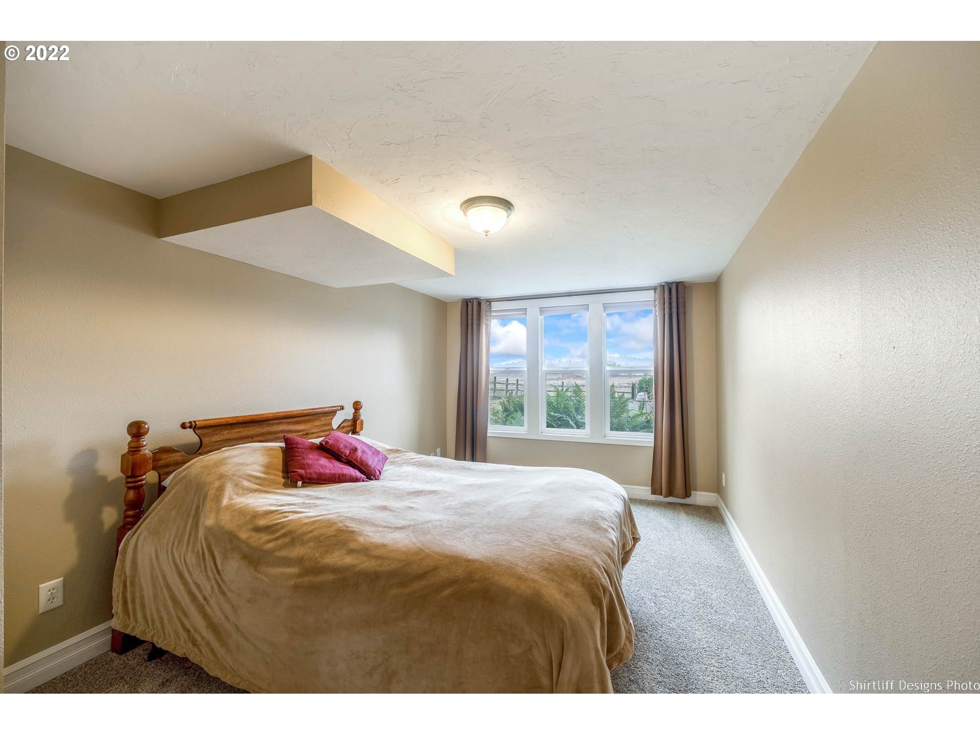 28100 Gimpl Hill Road Eugene, OR 97402 - Photo 22 of 32 Gallery Image 22