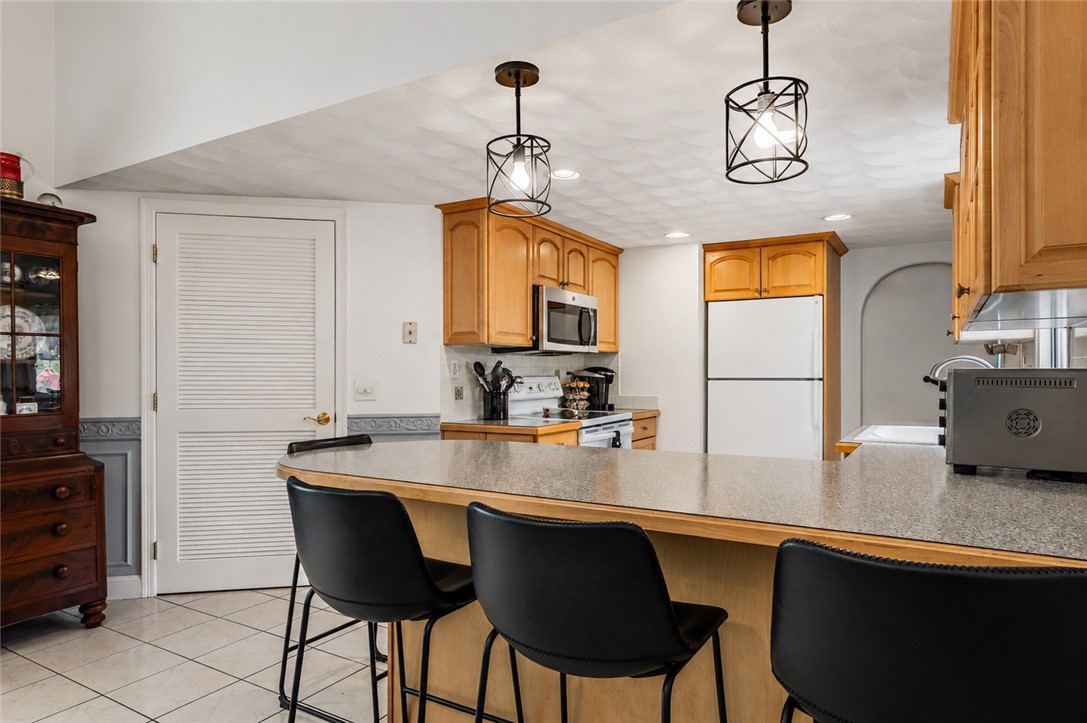 35 Leuba Road Coventry, RI 02816 - Photo 10 of 42