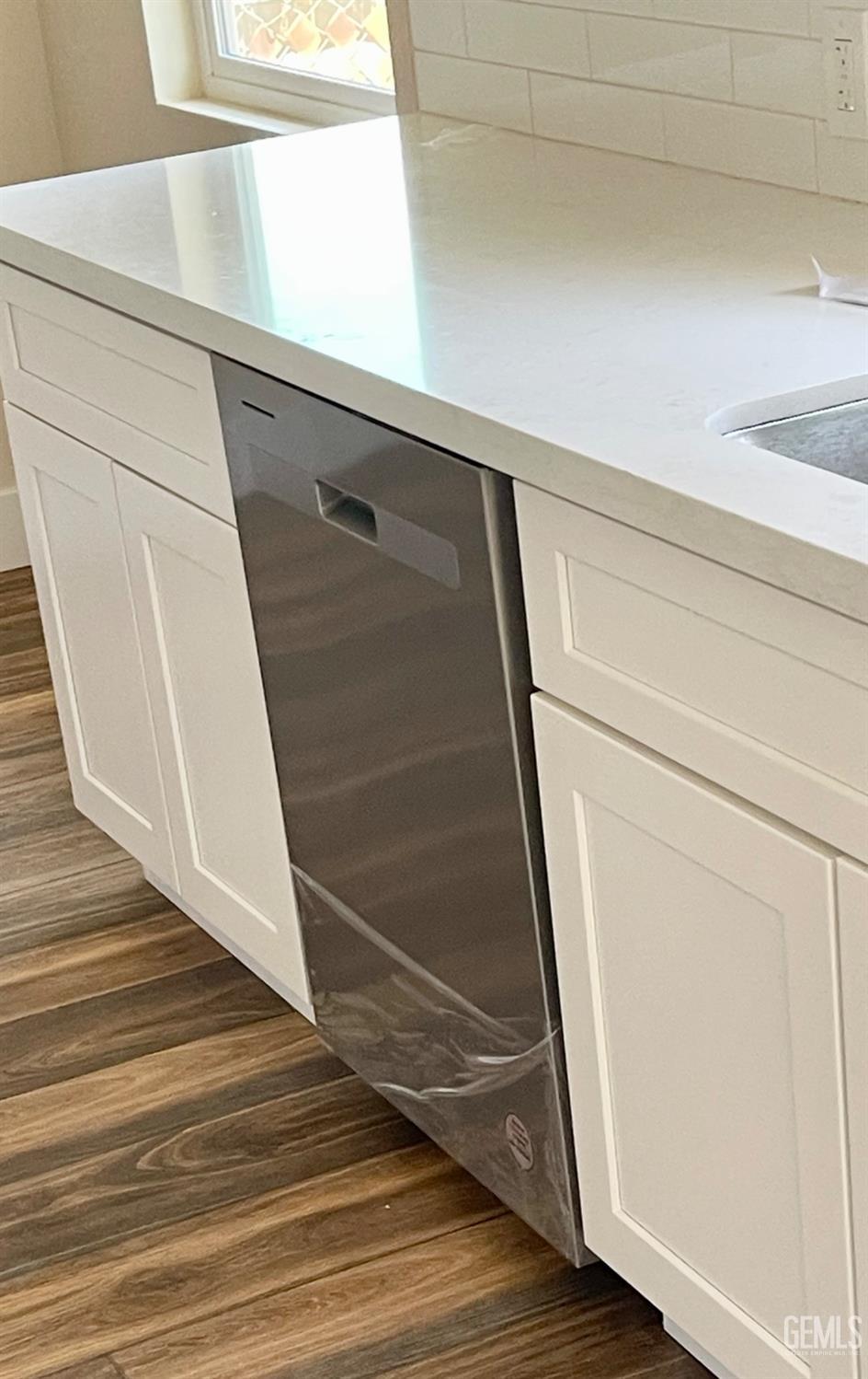 Undisclosed Address Bakersfield, CA 93307 - Photo 24 of 24 a view of front door