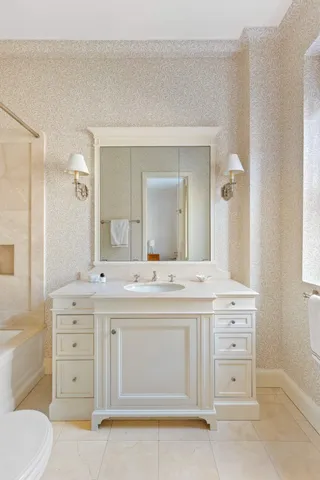 $6,225,000 | 930 Park Avenue, Unit 7S | Upper East Side