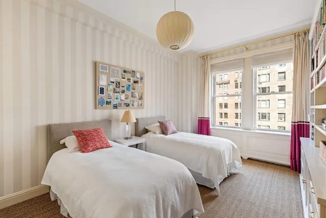 $6,225,000 | 930 Park Avenue, Unit 7S | Upper East Side