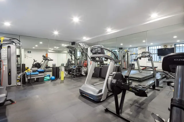 $6,225,000 | 930 Park Avenue, Unit 7S | Upper East Side