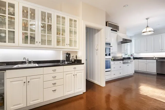 $6,225,000 | 930 Park Avenue, Unit 7S | Upper East Side