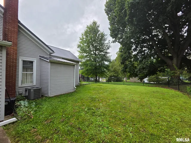 $119,900 | 1228 South 12th Street, Quincy, IL 62301