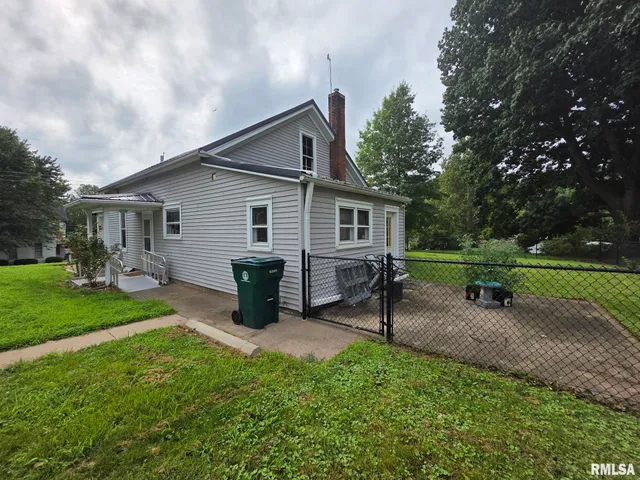 $119,900 | 1228 South 12th Street, Quincy, IL 62301