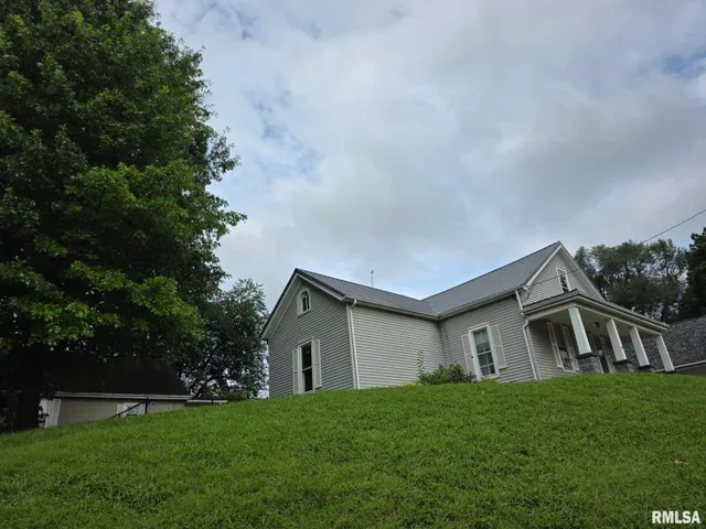 $119,900 | 1228 South 12th Street, Quincy, IL 62301