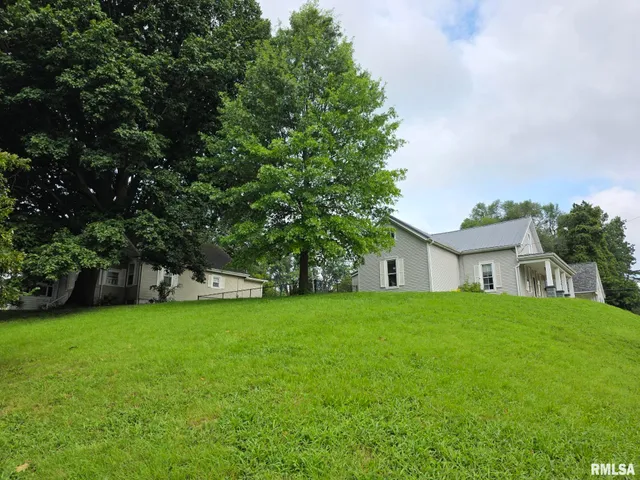 $119,900 | 1228 South 12th Street, Quincy, IL 62301