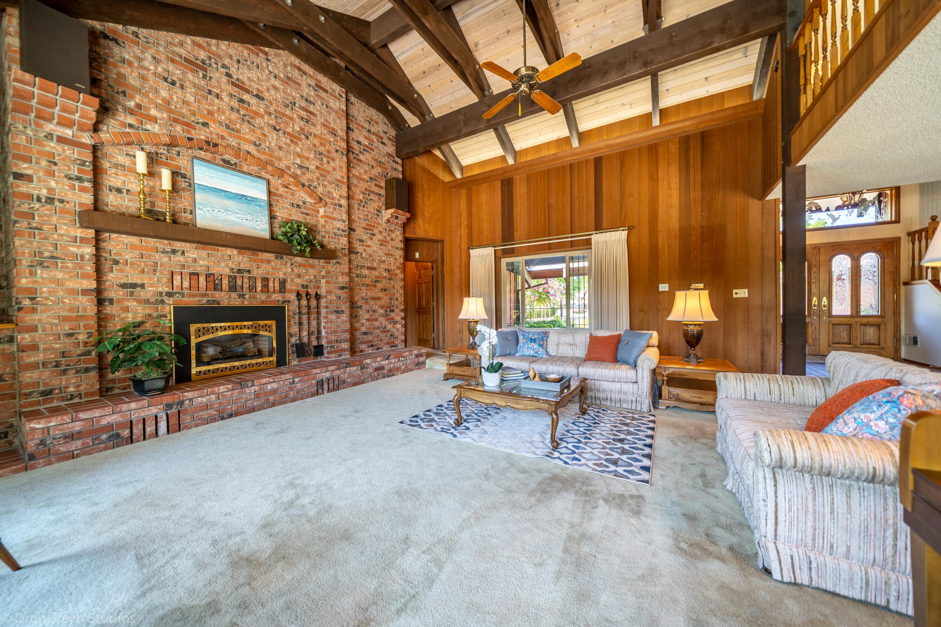 6251 Riverside Drive Redding, CA 96001 - Photo 18 of 61 LIVING ROOM