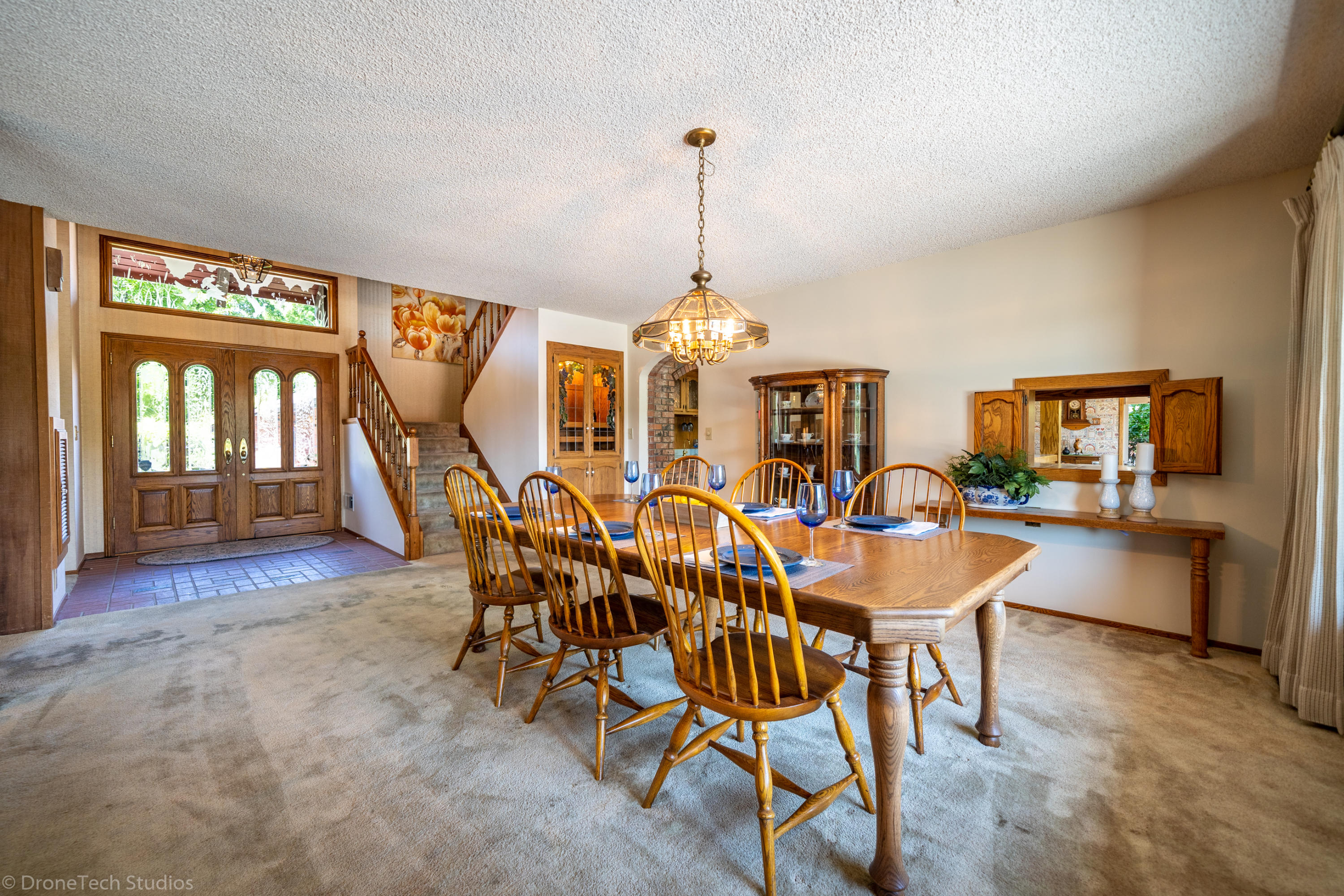 6251 Riverside Drive Redding, CA 96001 - Photo 21 of 61 FORMAL DINING