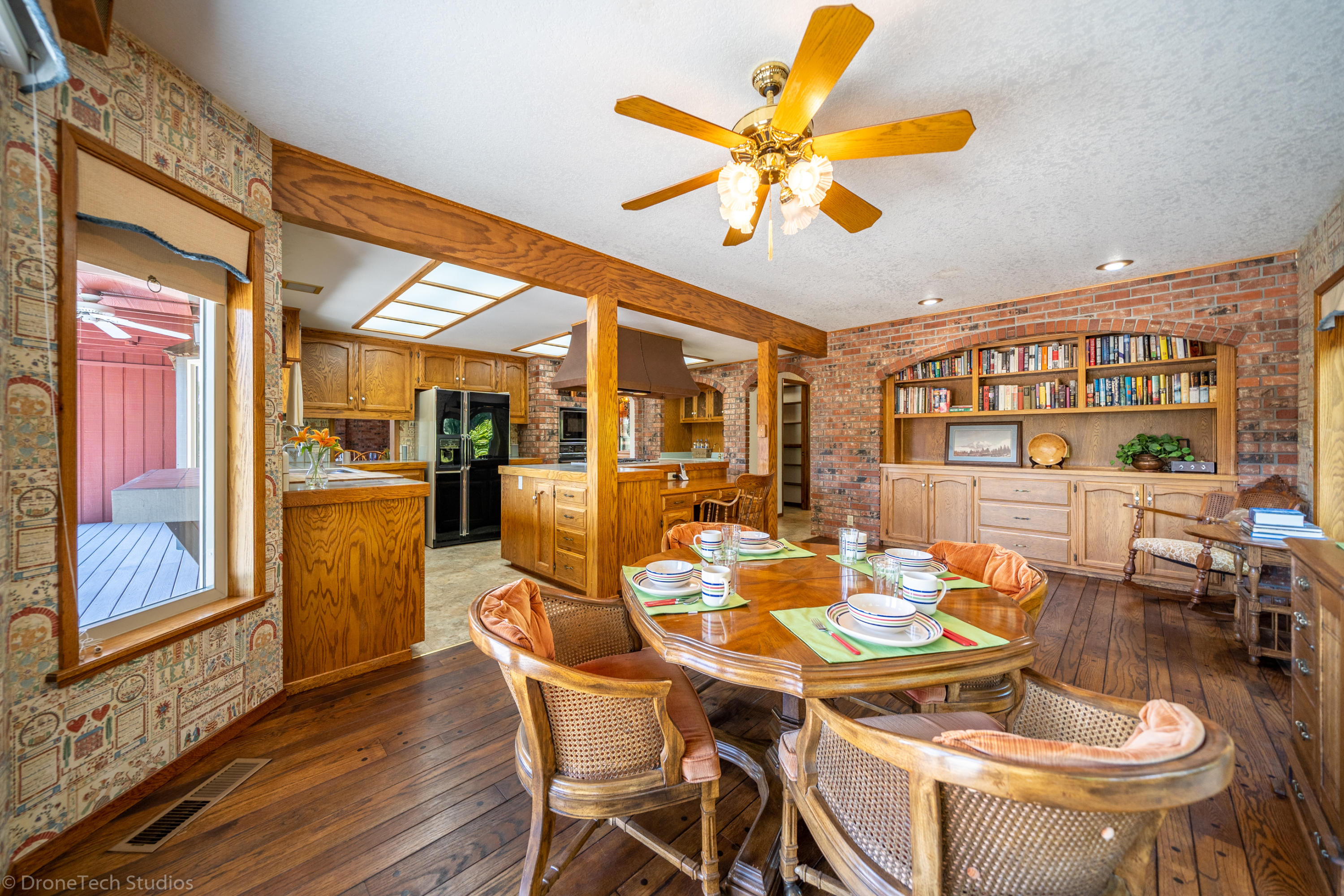 6251 Riverside Drive Redding, CA 96001 - Photo 26 of 61 KITCHEN
