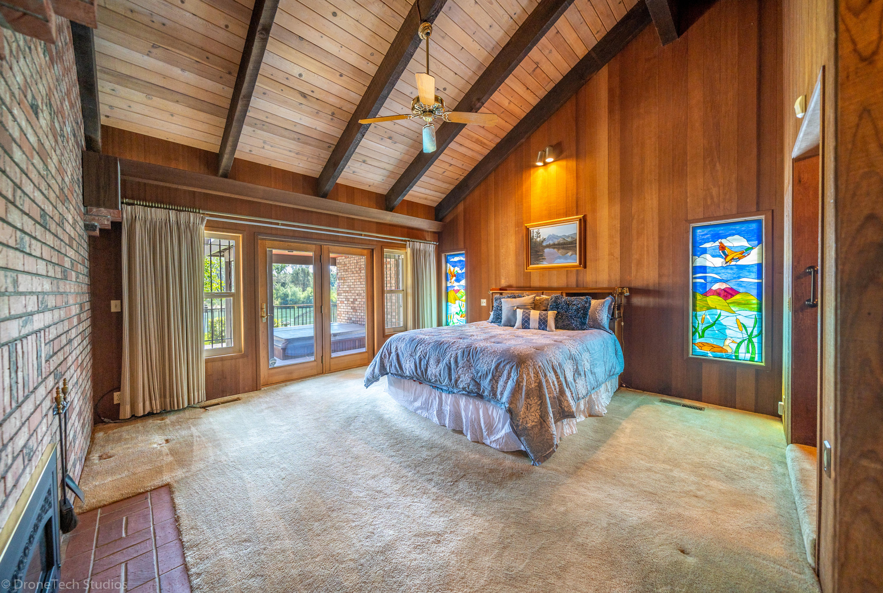 6251 Riverside Drive Redding, CA 96001 - Photo 3 of 61 MASTER SUITE