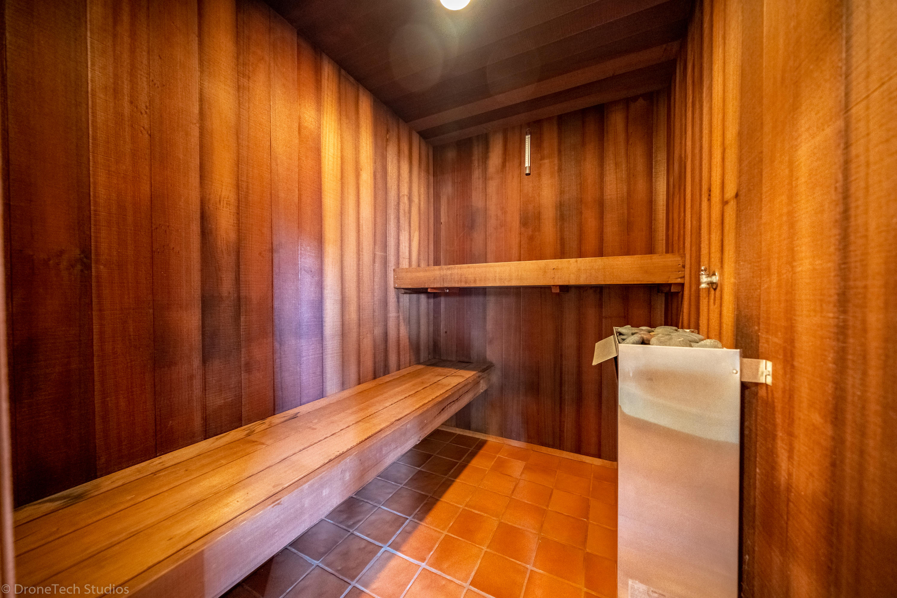 6251 Riverside Drive Redding, CA 96001 - Photo 31 of 61 SAUNA
