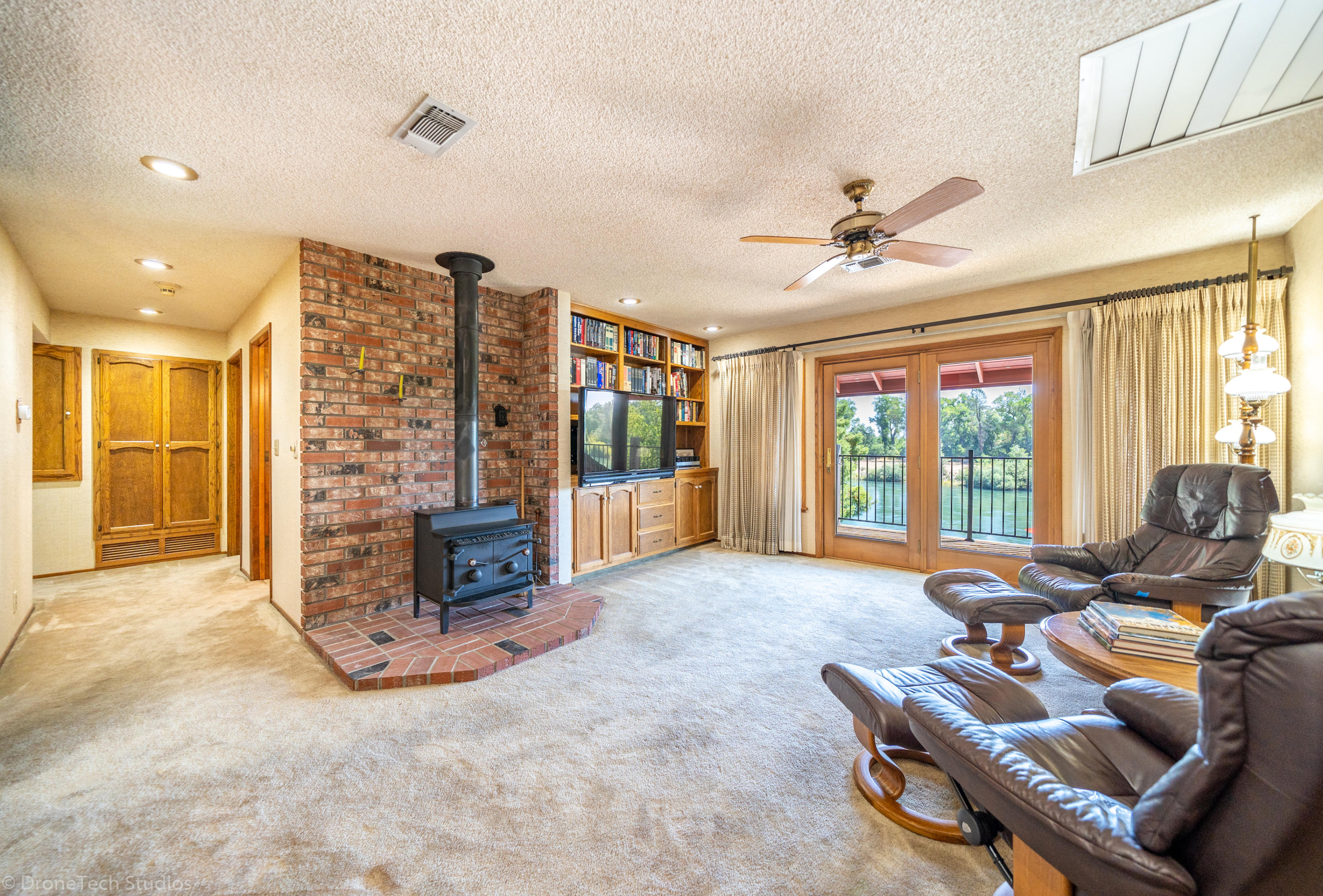 6251 Riverside Drive Redding, CA 96001 - Photo 32 of 61 UPSTAIRS PARLOR AND LIBRARY