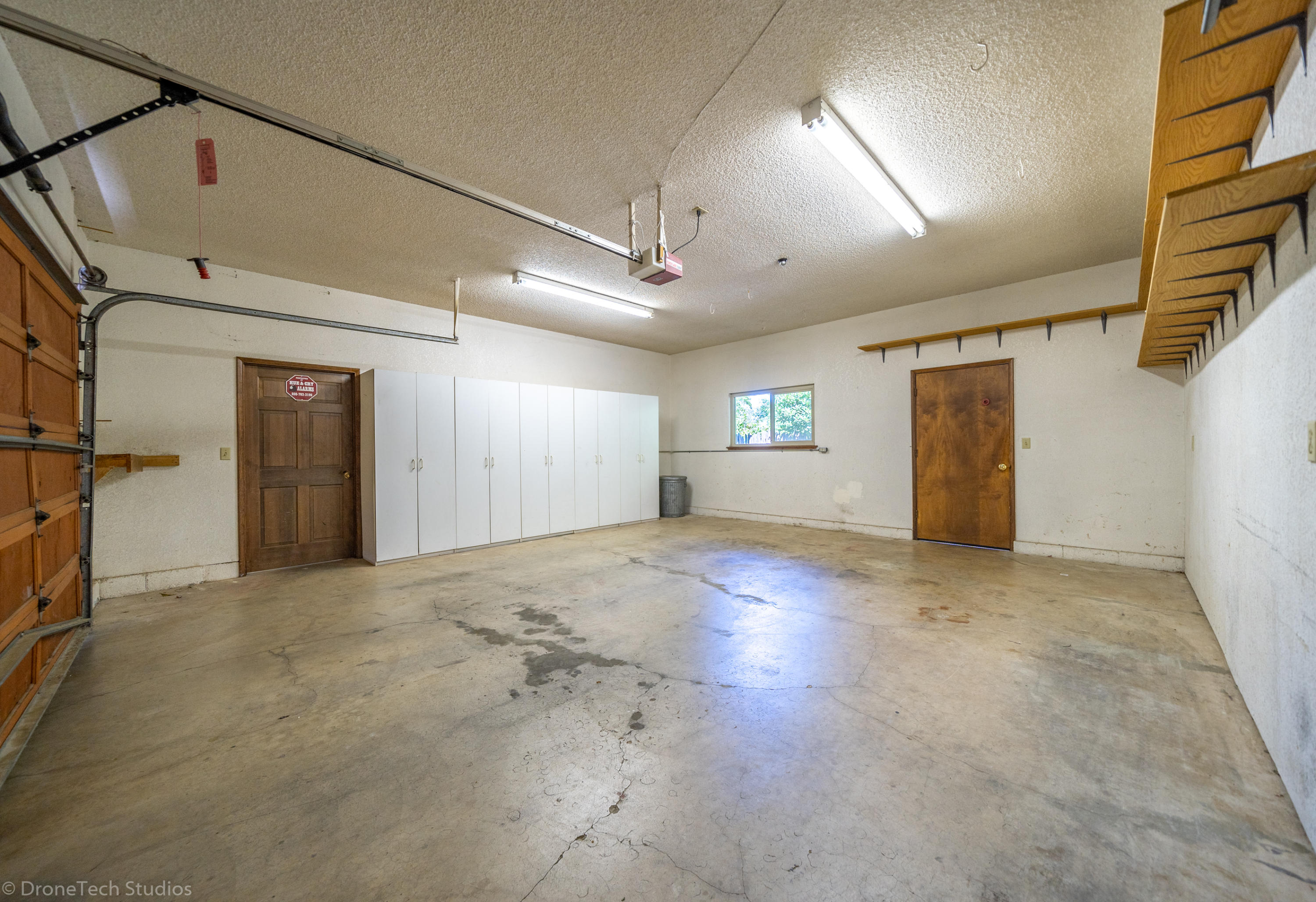 6251 Riverside Drive Redding, CA 96001 - Photo 45 of 61 OVERSIZED GARAGE