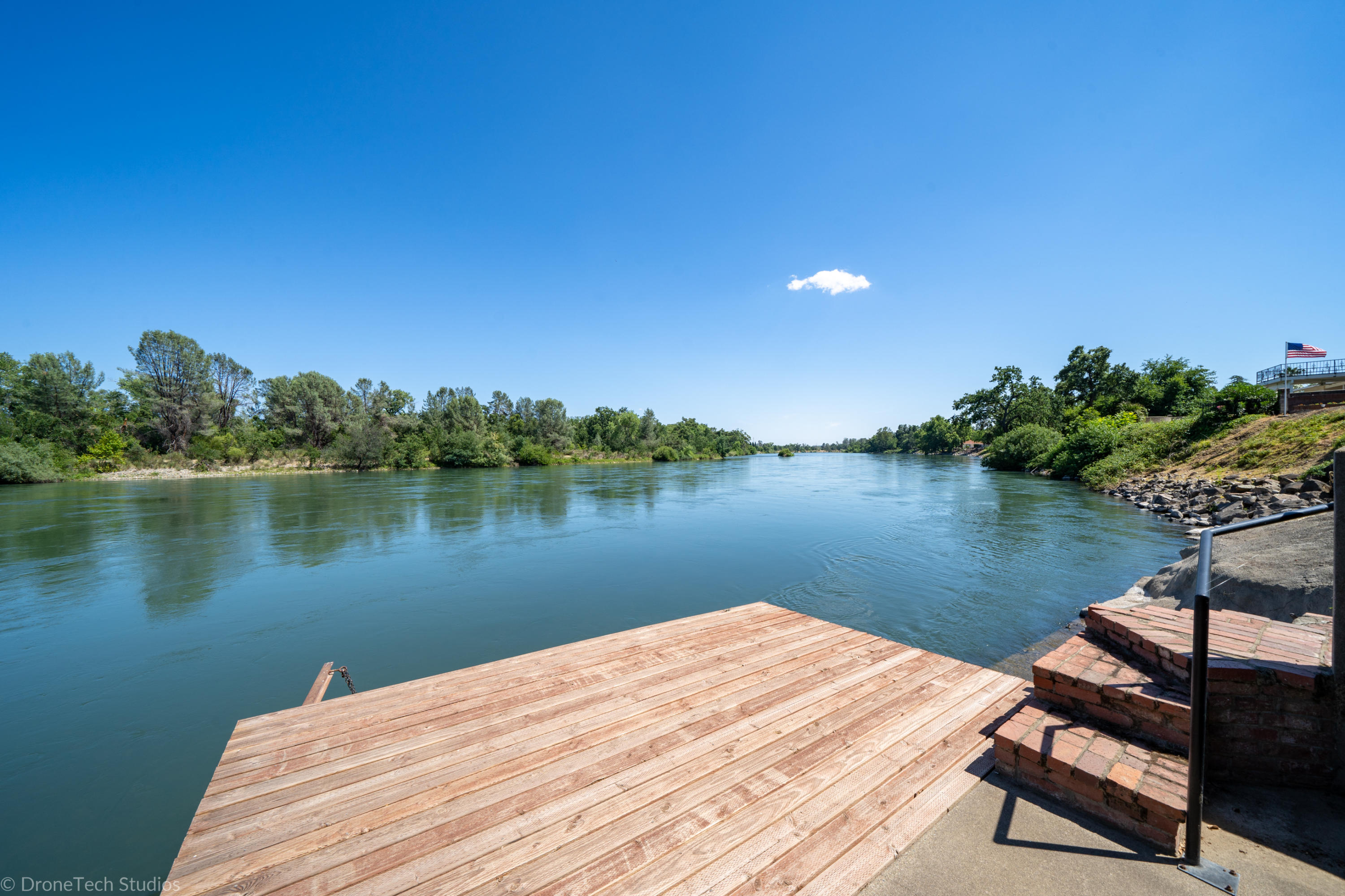 6251 Riverside Drive Redding, CA 96001 - Photo 57 of 61 DOCK VIEW SOUTH