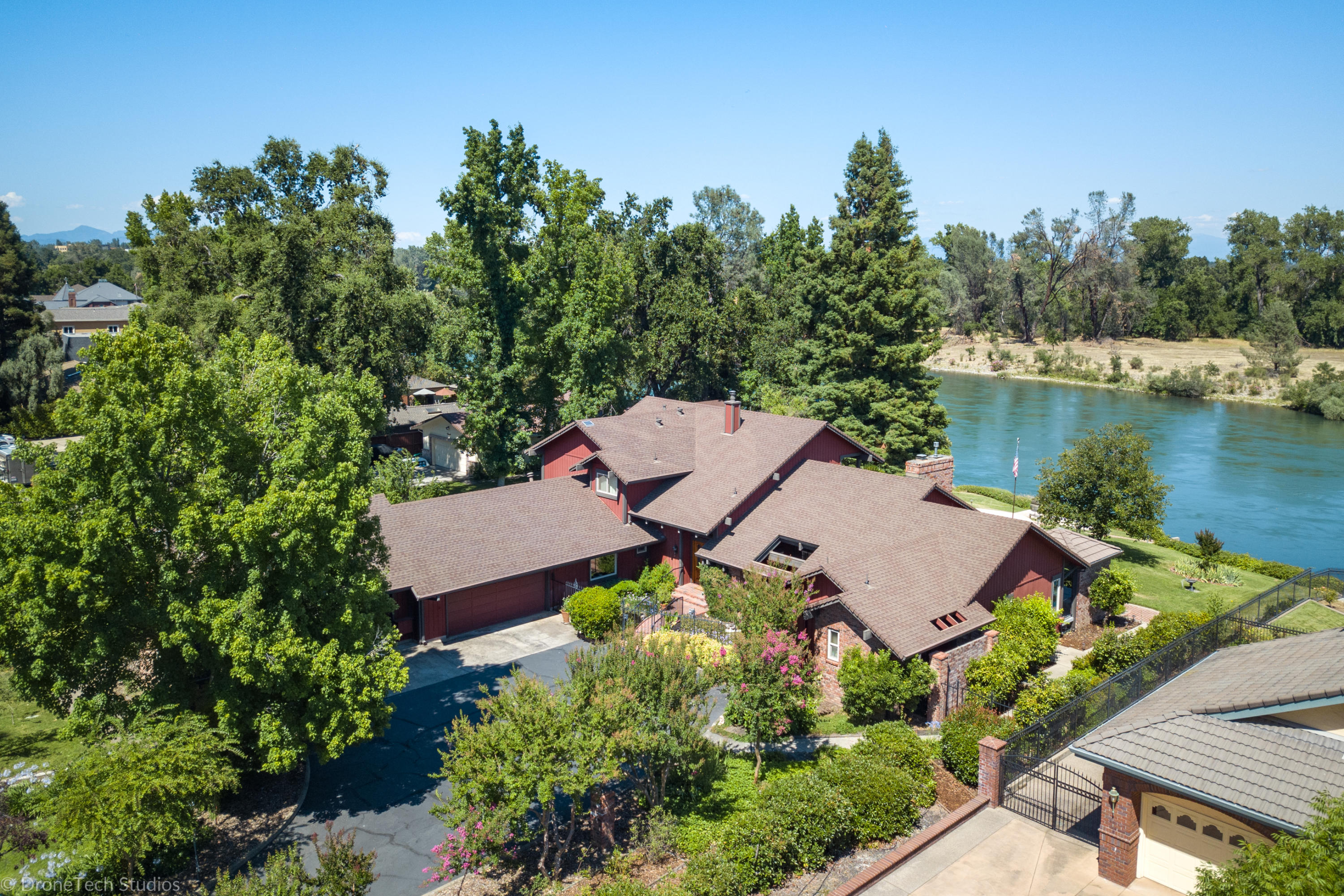 6251 Riverside Drive Redding, CA 96001 - Photo 58 of 61 DRONE VIEW NORTH EAST