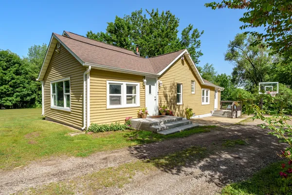 $299,900 | 5955 102nd Avenue, Grand Junction, MI 49056