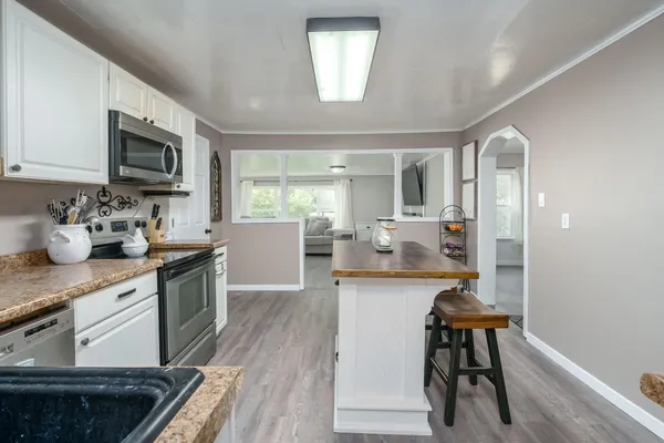 $299,900 | 5955 102nd Avenue, Grand Junction, MI 49056