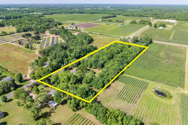 $299,900 | 5955 102nd Avenue, Grand Junction, MI 49056