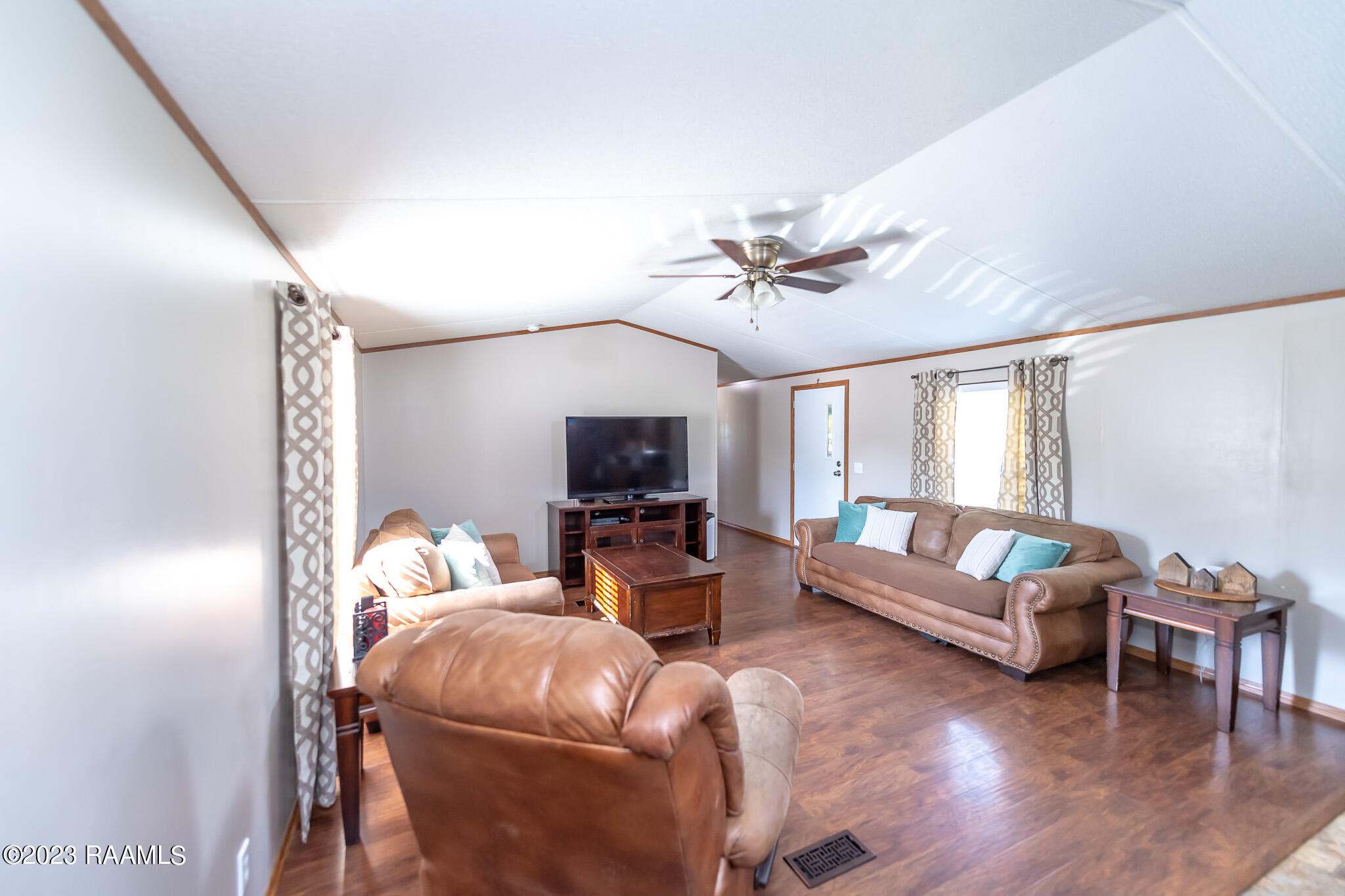 245 Bourque Road Lafayette, LA 70506 - Photo 11 of 19 CBE8FC91-9856-4885-8D93-6ABDD2A8D50A